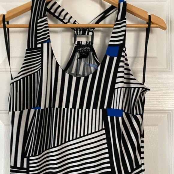 💥💥 SALE 30% OFF LIST PRICE💥💥Long strip dress by Enfocus; size 8. - Picture 3 of 9